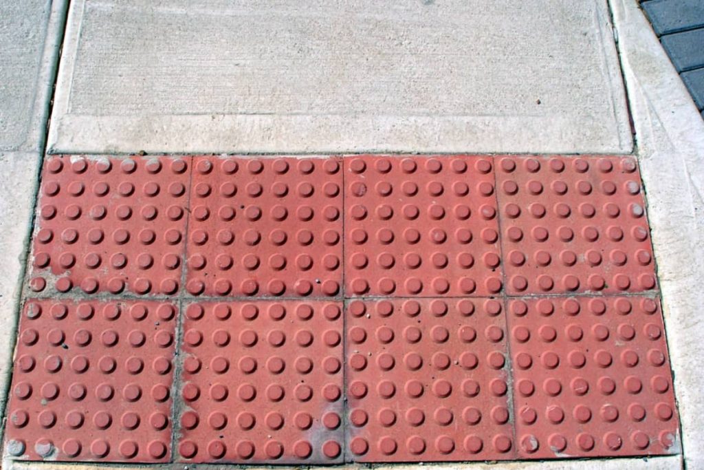 Comment choisir le bon revêtement de sol pour chaque pièce de votre maison 