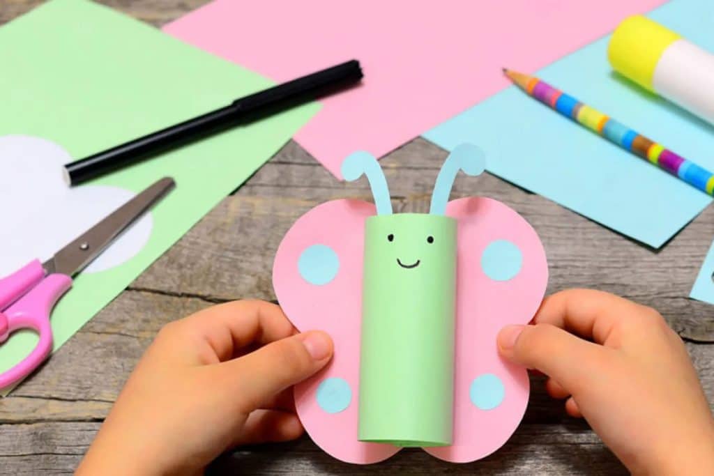 Comment organiser un atelier de bricolage à la maison : idées pour toute la famille