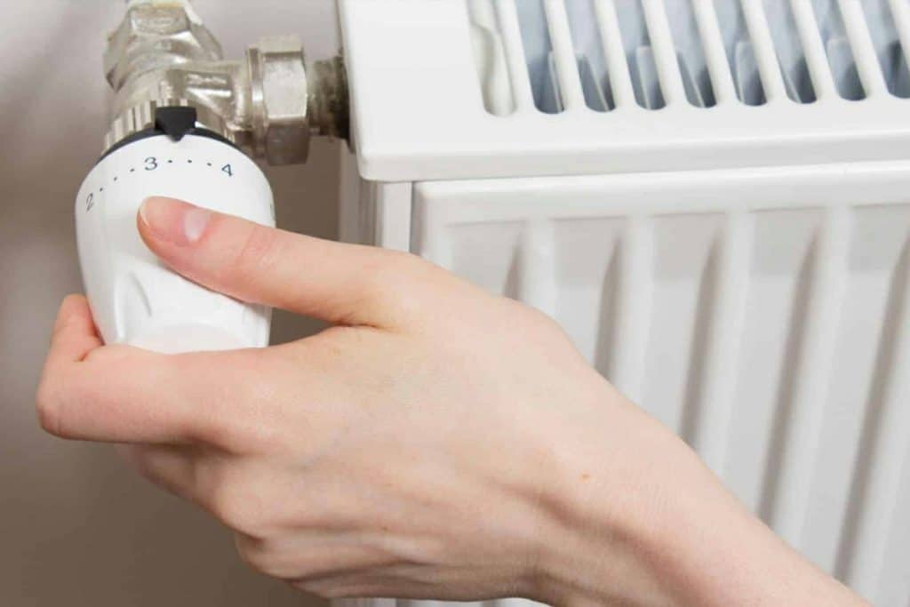 10 conseils simples et efficaces pour préparer votre maison pour l'hiver et économiser de l'énergie
