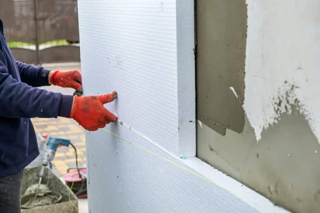 10 conseils simples et efficaces pour préparer votre maison pour l'hiver et économiser de l'énergie