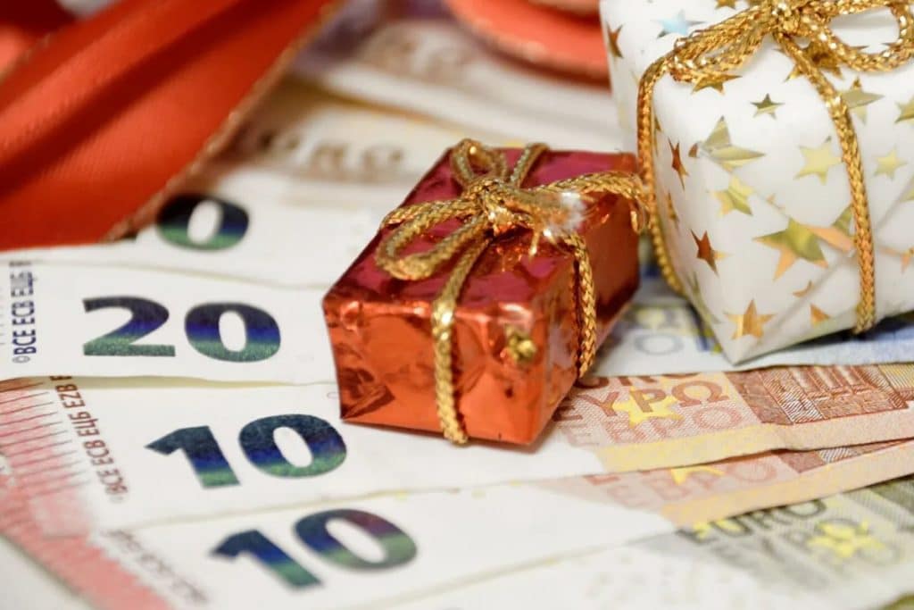 Comment organiser un vide-greniers réussi pour désencombrer votre maison et gagner de l'argent en 10 étapes