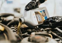 Quand faut-il vraiment changer son huile moteur ? Changement huile moteur
