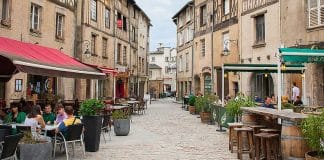 Road trip à Limoges : préparer sa voiture pour découvrir la cité de la porcelaine Visiter Limoges