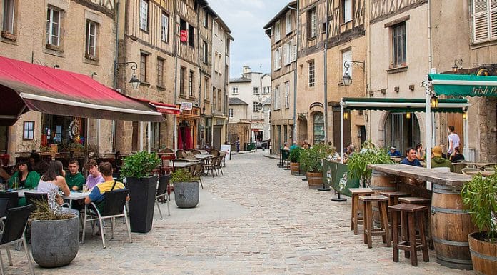 Road trip à Limoges : préparer sa voiture pour découvrir la cité de la porcelaine Visiter Limoges