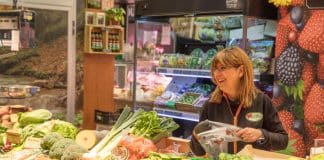 Portail RH E.Leclerc, Intermarché, Super U : accéder à votre espace salarié Employée de supermarché
