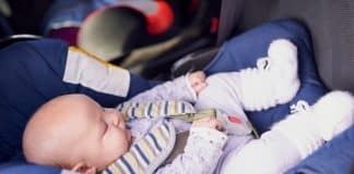 Siège auto i-Size : jusqu’à quel âge garder son enfant dos à la route ? Siège bébé voiture