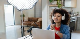 Mineur influenceur : comment déclarer ses revenus Jeune influenceur