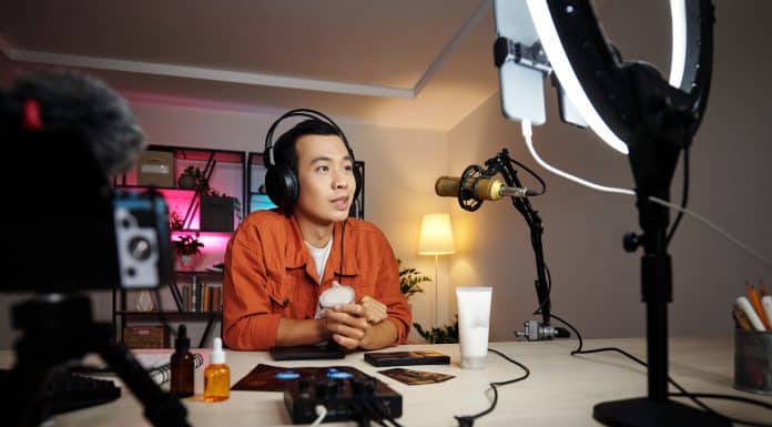 Revenus TikTok, YouTube, Instagram : faut-il les déclarer aux impôts ? Créateur de contenu